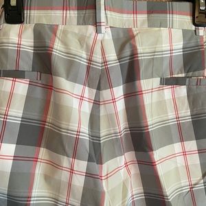 42 Waist Grand Slam Flat Front Plaid Shorts Mint condition
